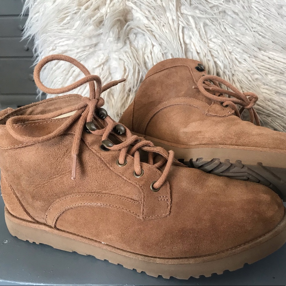 UGG Boots - short lace up